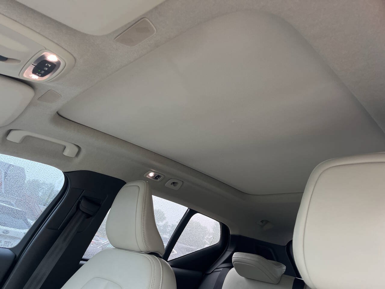 Used 2019 Volvo XC40 T5 Momentum AWD/4WD image 10