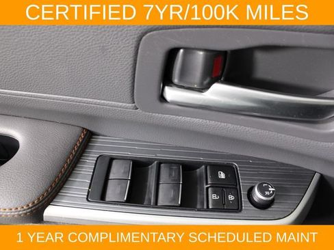 Used 2023 Toyota Sienna XSE w/ XSE Plus Package AWD/4WD image 18