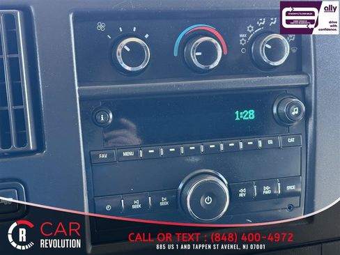 Used 2020 Chevrolet Express 3500 w/ Driver Convenience Package RWD image 26