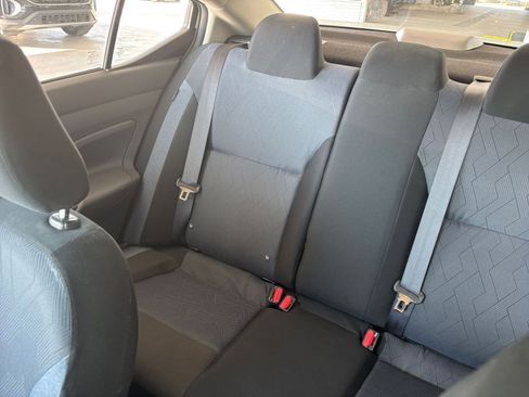 Used 2025 Nissan Versa SV image 39