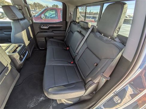 Used 2024 GMC Sierra 1500 SLT w/ SLT Convenience Package image 17