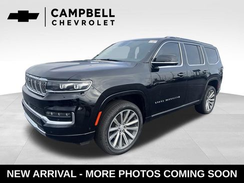 Used 2023 Jeep Grand Wagoneer 4WD w/ Flexible Seating Group image 1