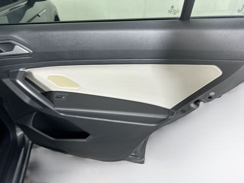 Used 2022 Volkswagen Tiguan S FWD image 29