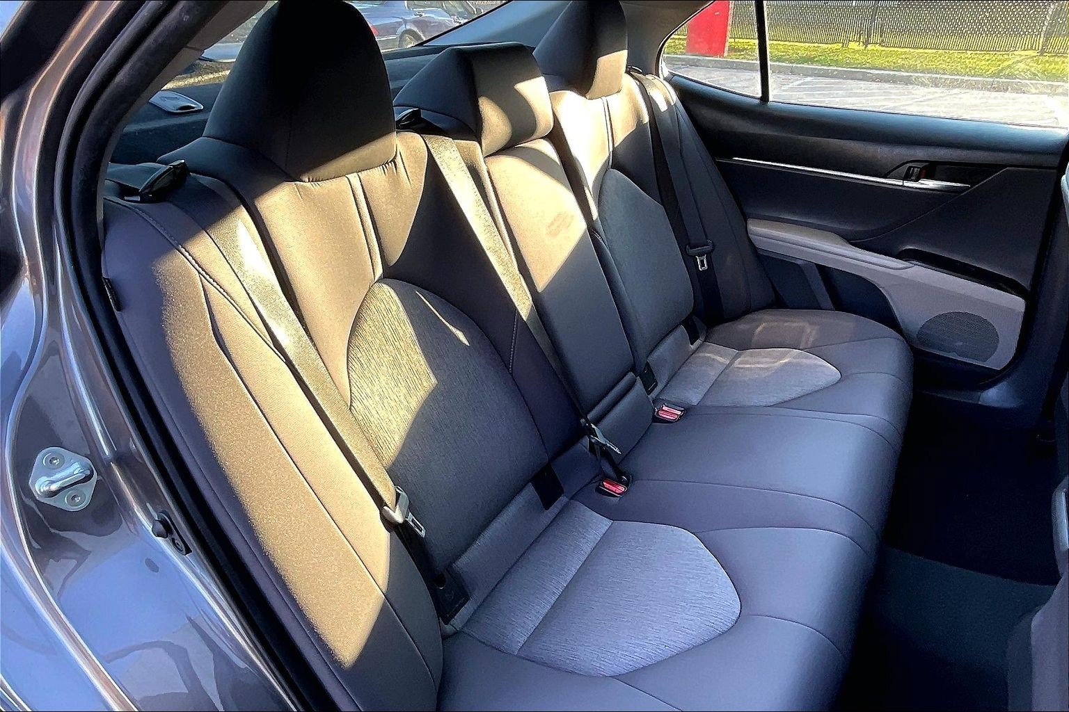 Used 2022 Toyota Camry LE FWD image 31