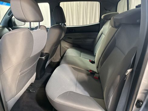 Used 2015 Toyota Tacoma 4x4 Double Cab image 17