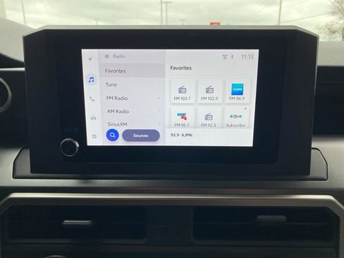 Used 2025 Toyota 4Runner SR5 AWD/4WD image 7