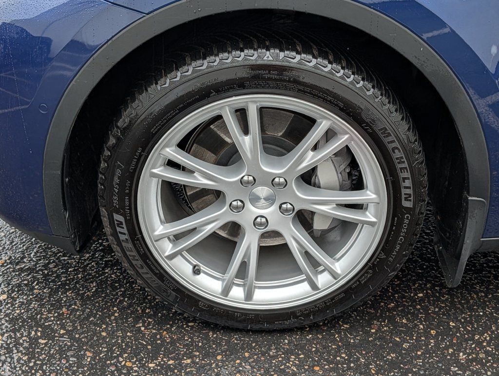 Used 2022 Tesla Model Y Long Range AWD/4WD image 13