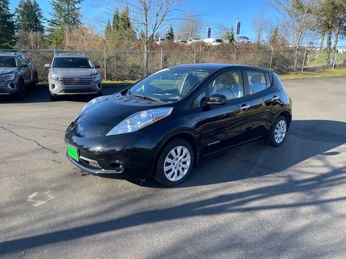 Used 2015 Nissan Leaf S w/ Charge Package image 9