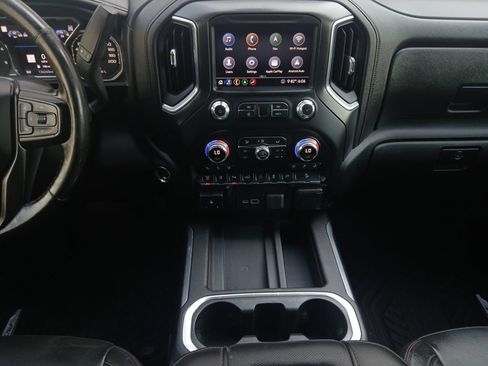 Used 2020 GMC Sierra 2500 AT4 w/ AT4 Premium Package AWD/4WD image 3