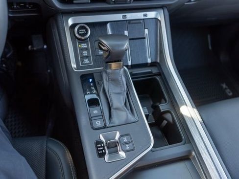 Used 2024 Lexus GX 550 image 28