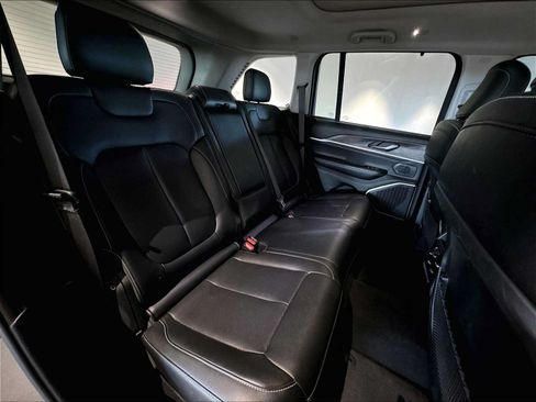Used 2023 Jeep Grand Cherokee 30th Anniversary AWD/4WD image 31