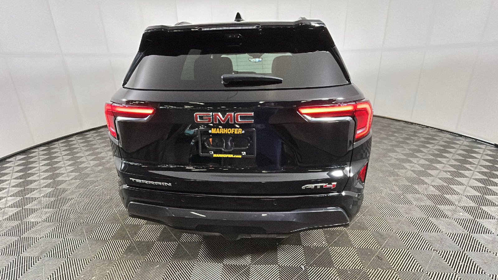 New 2026 GMC Terrain AT4 w/ Technology Package II AWD/4WD image 4
