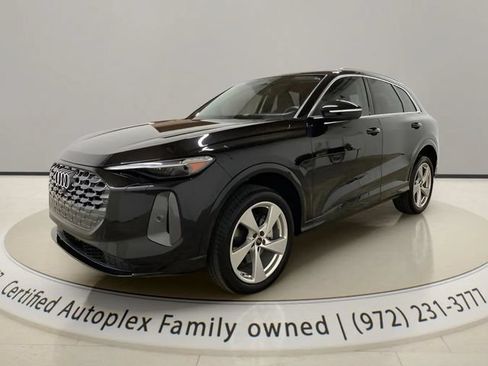 Used 2025 Audi Q5 Premium Plus w/ Premium Plus AWD/4WD image 1