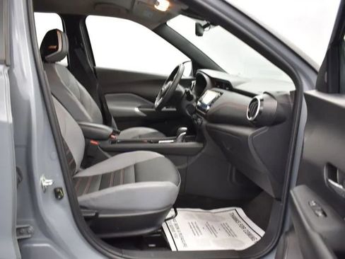 Used 2023 Nissan Kicks SR w/ SR Premium Package image 17