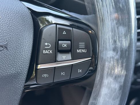 New 2025 Ford Escape SE image 17