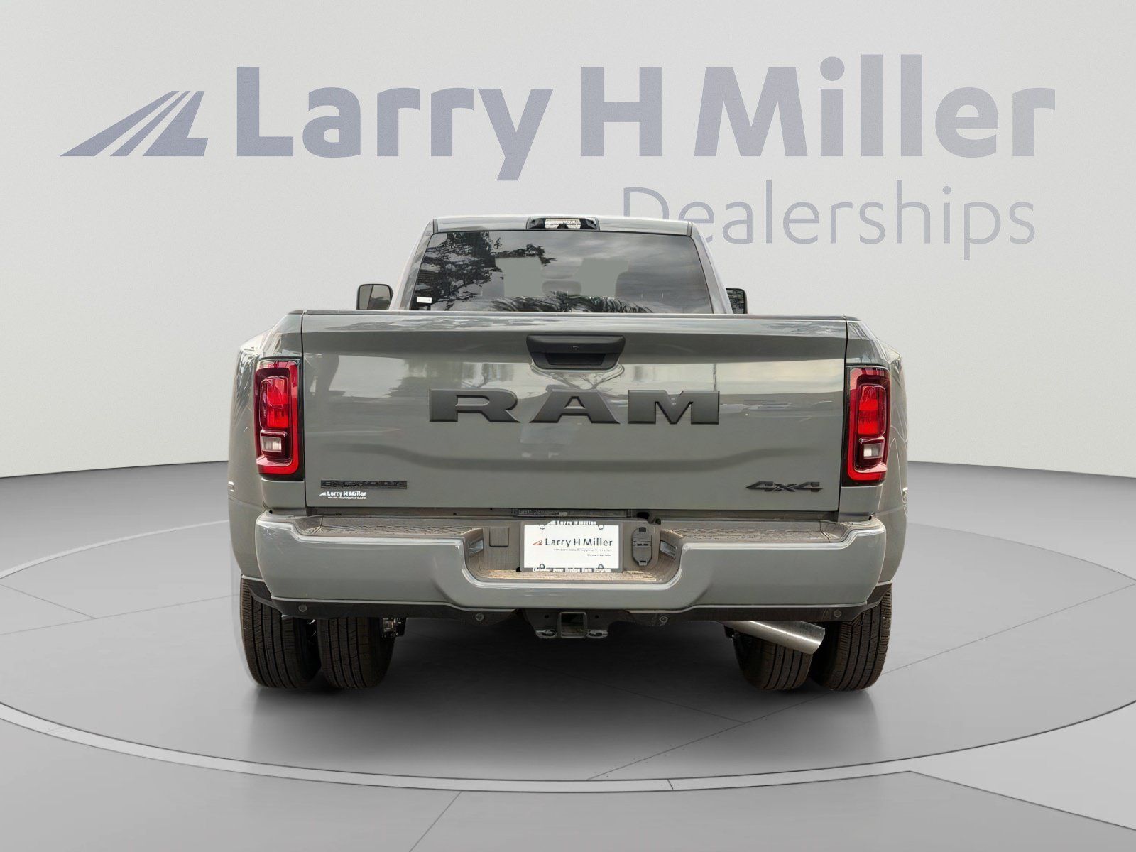 New 2027 RAM 3500 Big Horn AWD/4WD image 4