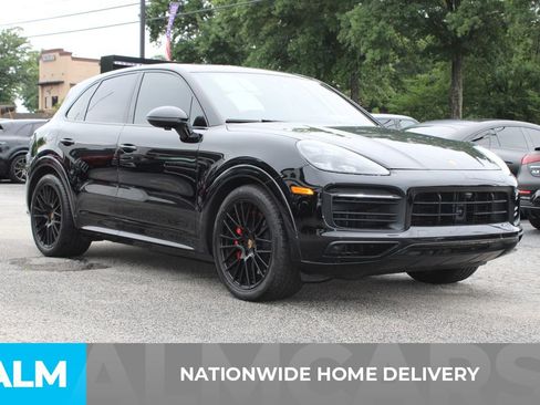 Used 2022 Porsche Cayenne GTS w/ Premium Package Plus AWD/4WD image 4