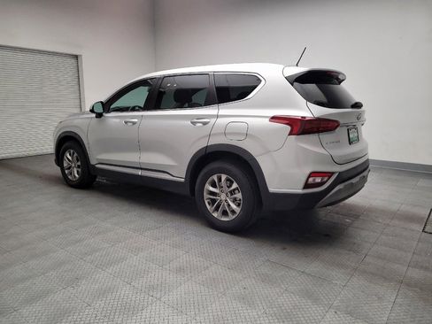 Used 2019 Hyundai Santa Fe SE image 3