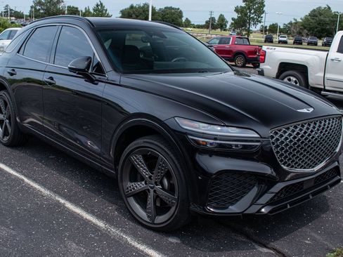 Used 2025 Genesis GV70 3.5T Sport w/ Sport Prestige Package AWD/4WD image 3