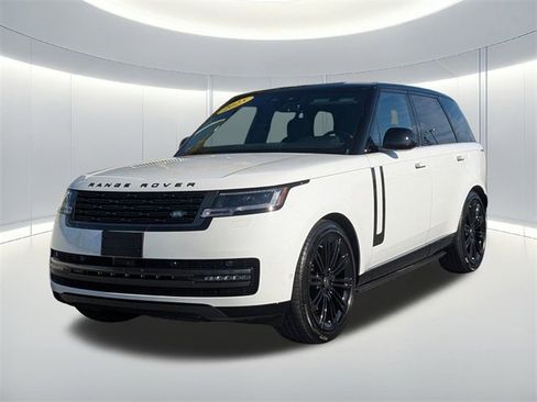 Used 2025 Land Rover Range Rover SE image 1