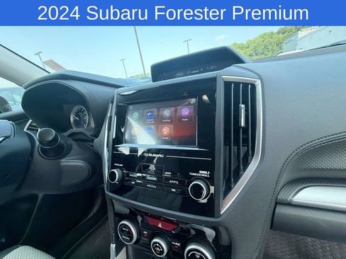 Used 2024 Subaru Forester Premium AWD/4WD image 19