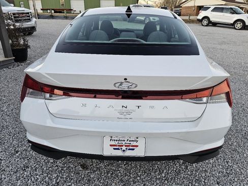 Used 2022 Hyundai Elantra SEL image 7