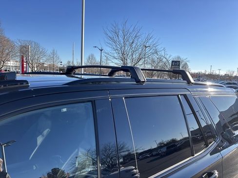 Used 2024 Chevrolet Tahoe RST w/ Luxury Package image 17