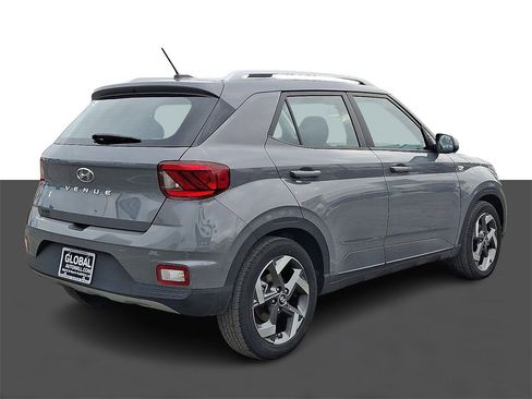 Used 2023 Hyundai Venue SEL w/ Cargo Package image 7