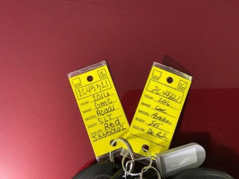 Used 2016 GMC Acadia SLT image 42