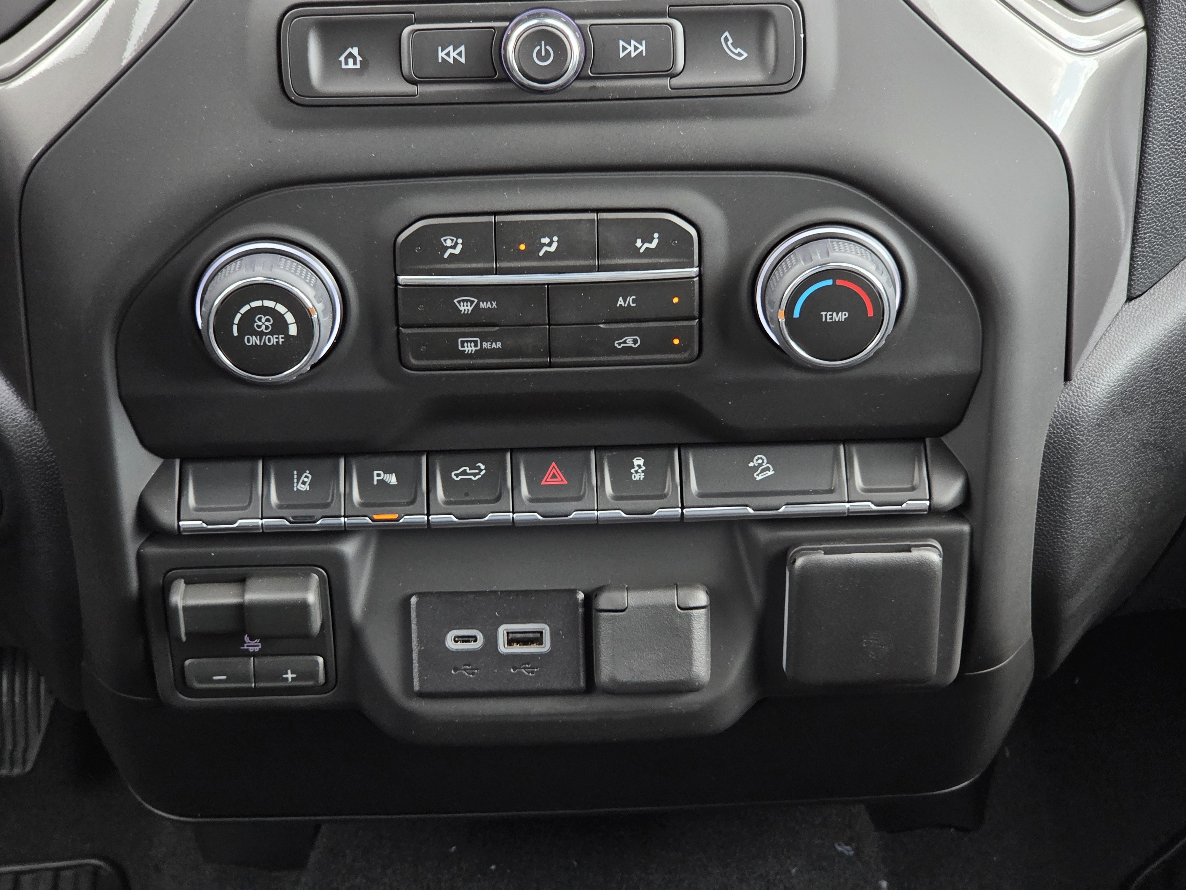 New 2026 Chevrolet Silverado 2500 Custom w/ Custom Value Package AWD/4WD image 11