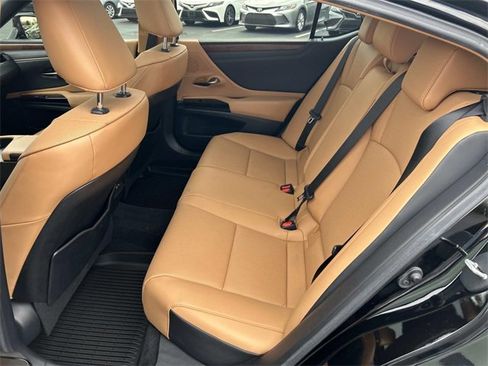 Used 2023 Lexus ES 350 w/ Premium Package image 18