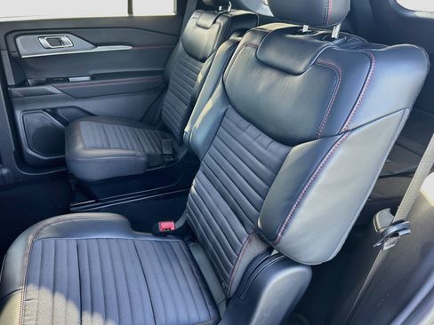 New 2027 Ford Explorer ST-Line w/ Premium Package RWD image 17