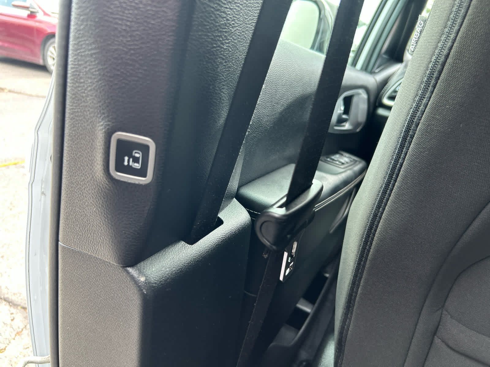 Used 2024 Chrysler Pacifica Touring FWD image 24