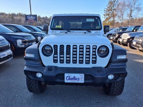 Used 2018 Jeep Wrangler Unlimited Sport S image 2