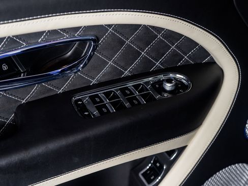 Used 2022 Bentley Bentayga Speed image 51