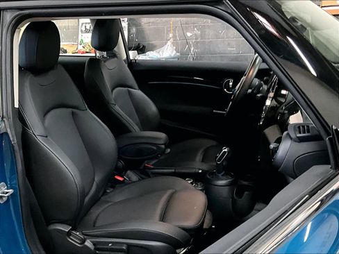 Used 2023 MINI Cooper S w/ Premium Package image 10