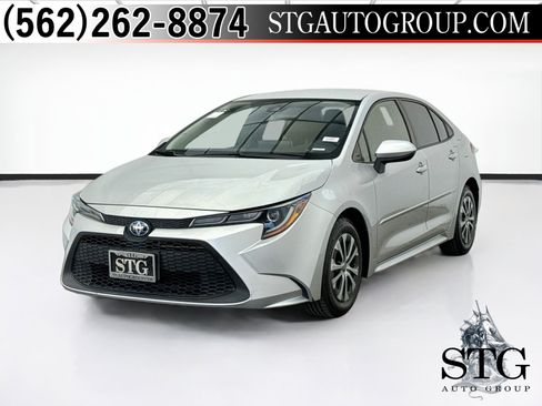 Used 2022 Toyota Corolla LE w/ Premium Interior Package FWD image 1