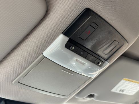 Used 2025 Nissan Rogue SV FWD image 28
