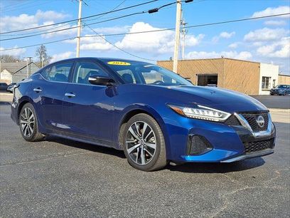 Used 2023 Nissan Maxima SV w/ Floor Mat Group