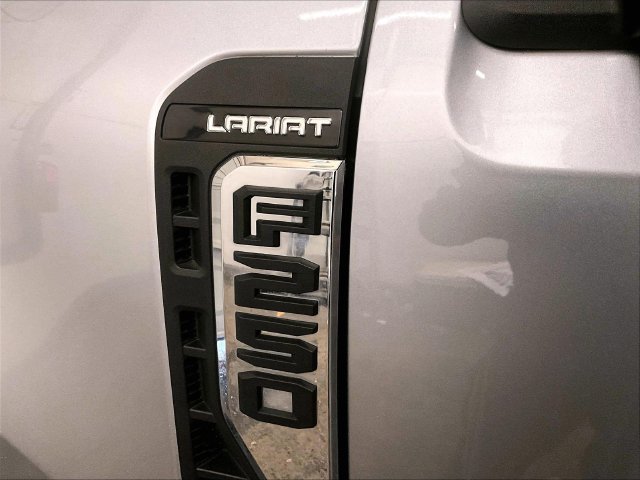 Used 2023 Ford F250 Lariat AWD/4WD image 13