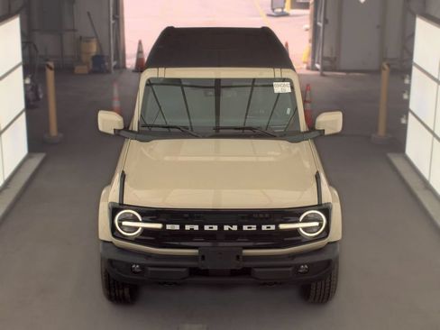 Used 2026 Ford Bronco Outer Banks AWD/4WD image 2