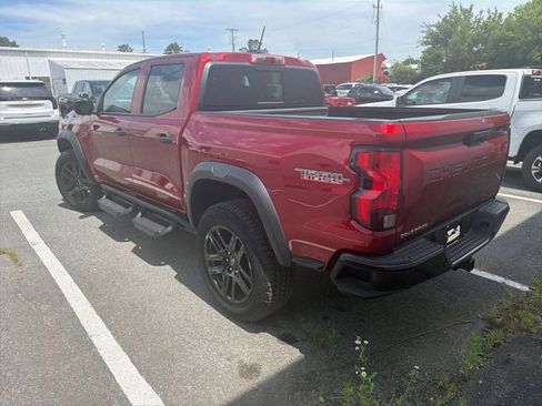 Used 2025 Chevrolet Colorado Trail Boss AWD/4WD image 10