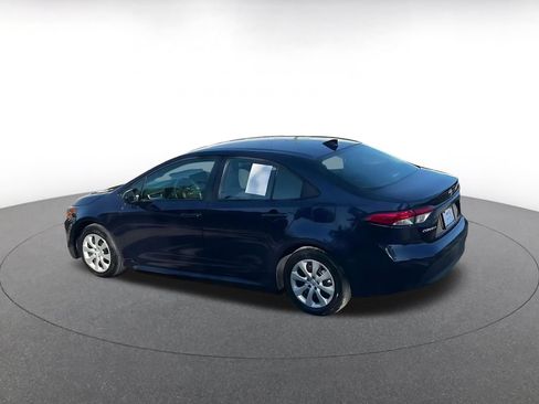 Used 2025 Toyota Corolla LE FWD image 10