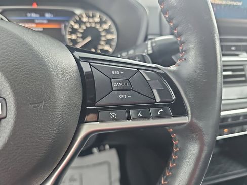 Used 2023 Nissan Altima 2.5 SR w/ SR Premium Package FWD image 23