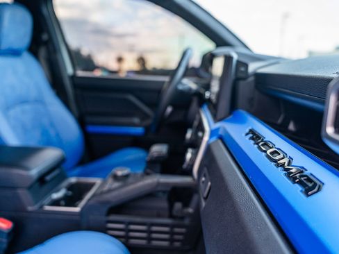 Used 2024 Toyota Tacoma TRD Sport image 15