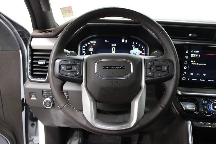 Used 2023 GMC Sierra 1500 Denali w/ Denali Reserve Package AWD/4WD image 40