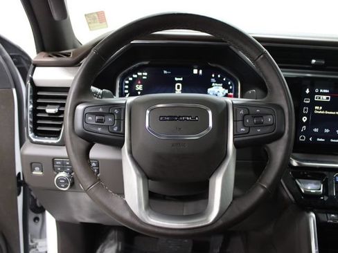 Used 2023 GMC Sierra 1500 Denali w/ Denali Reserve Package AWD/4WD image 40