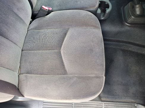 Used 2004 Chevrolet Silverado 1500 W/T RWD image 25