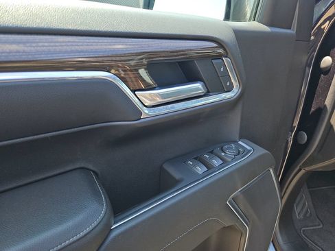 Used 2022 Chevrolet Silverado 1500 LT AWD/4WD image 19