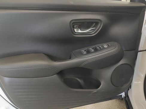 Used 2026 Honda HR-V EX-L image 17